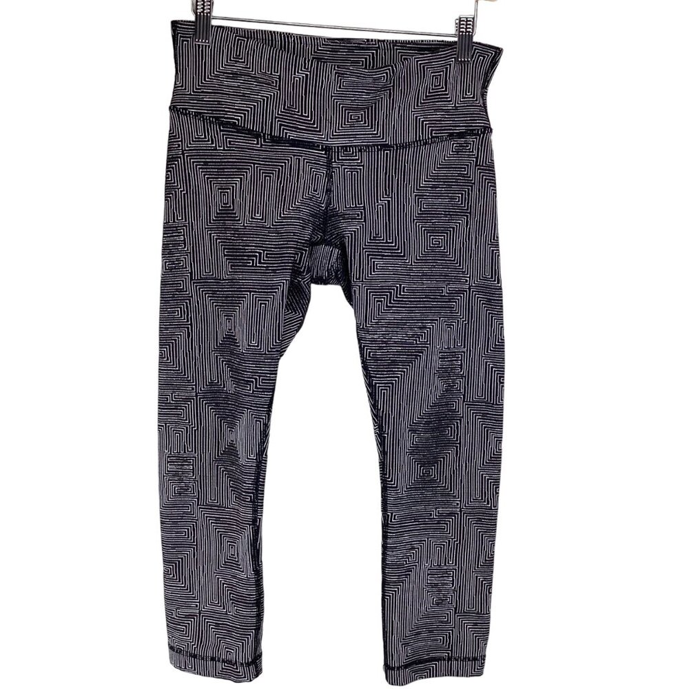 Lululemon Leggings Size 6 Wunder Under Crop Maze Jacquard Black & White Geometri